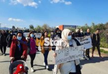 Οι «πρόσφυγες» της Ριτσώνας διαμαρτύρονται και κλείσανε τον δρόμο- Αγανάκτησε η τοπική κοινωνία